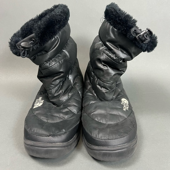 The North Face Lightweight Winter Boots - Picture 3 of 9